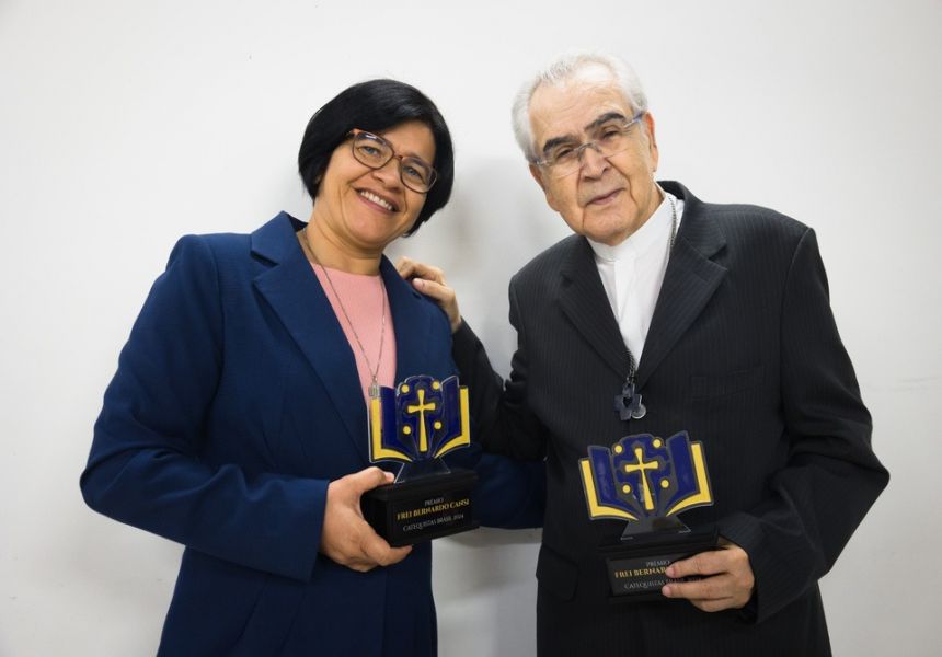 Paulinas-COMEP e Pe. Zezinho, scj são homenageados no Catequistas Brasil